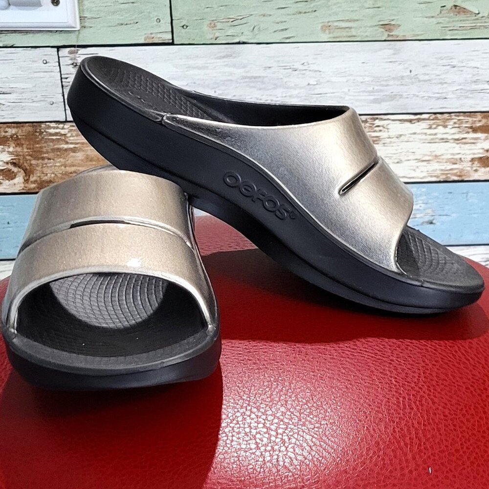 OOFOS OOahh Luxe Slide Sandal - Latte - Unisex size EU 40 US M7 - W9